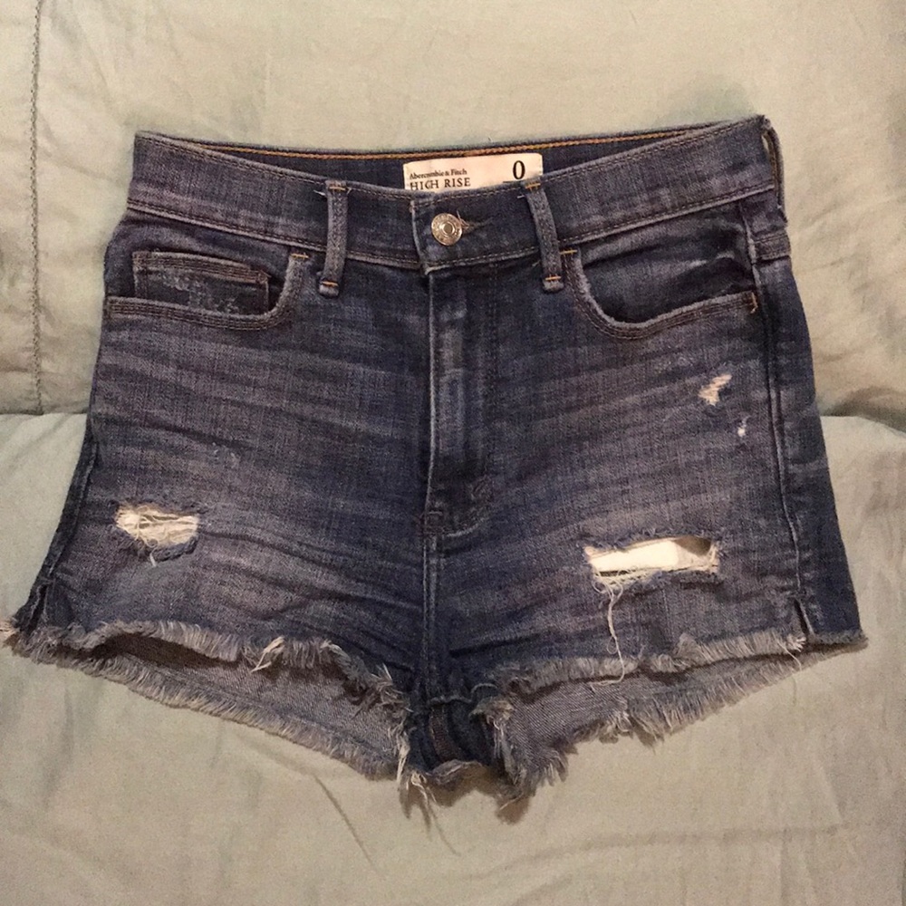 🦌Abercrombie High Waisted Jean Shorts🦌